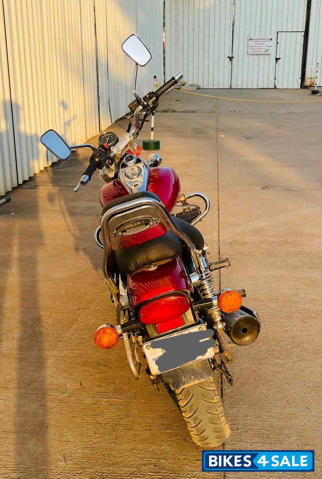 Bajaj Avenger 220 DTS-i