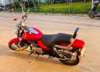 Bajaj Avenger 220 DTS-i