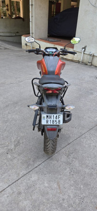 Orange Honda CB Hornet 160R