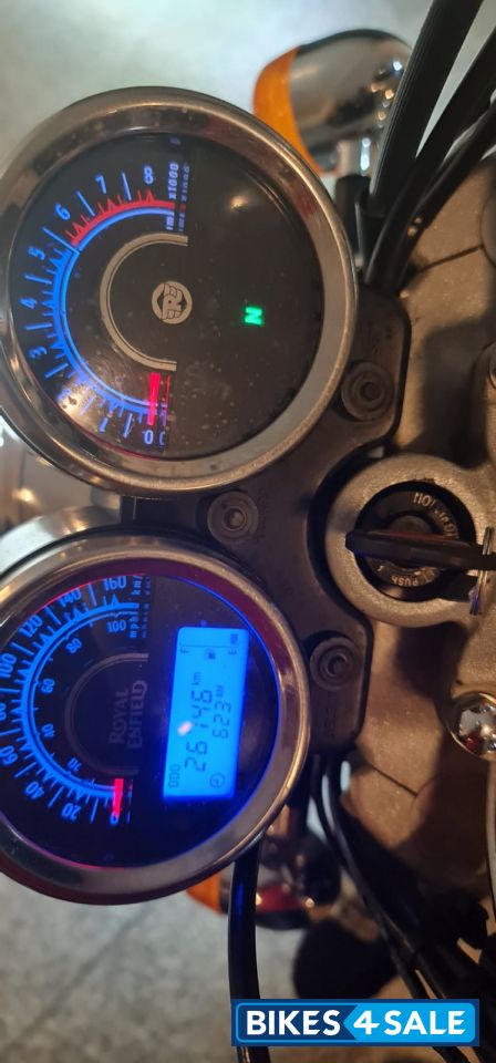 Black Royal Enfield Thunderbird 350