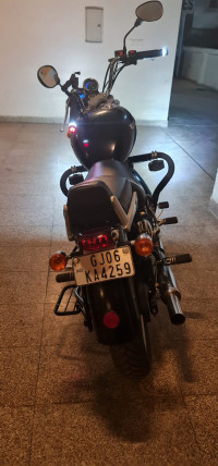 Black Royal Enfield Thunderbird 350