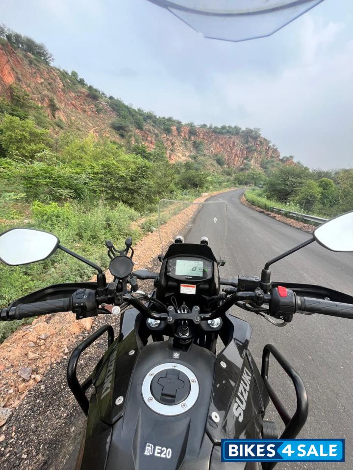 Black Suzuki V-Strom 250