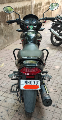 Pearl Igneous Black Honda CB Shine