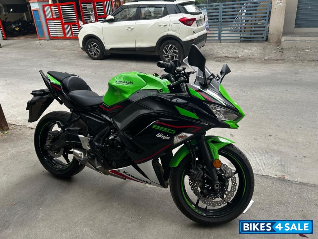 Green Kawasaki Ninja 650 BS6 2021