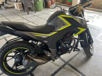 Honda CB Hornet 160R
