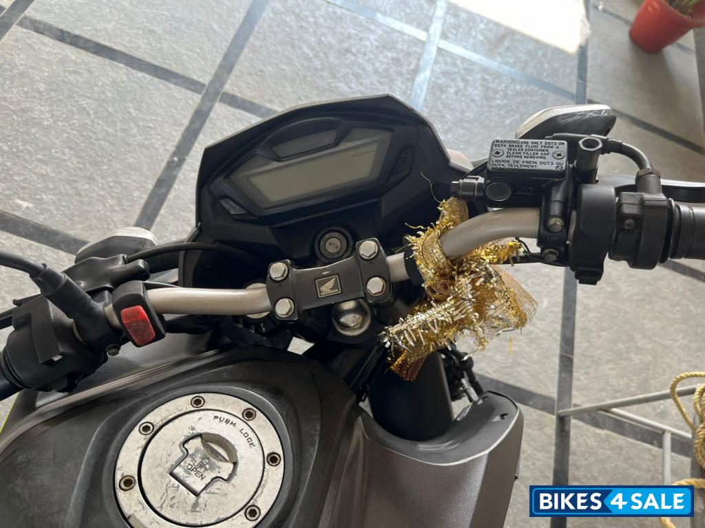 Honda CB Hornet 160R