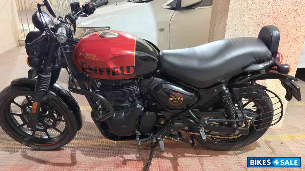 Rebel Red Royal Enfield Hunter 350 Metro