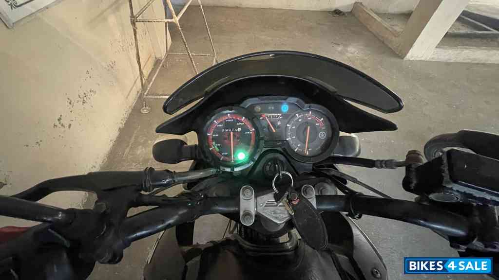 Black Yamaha SZ-RR V2