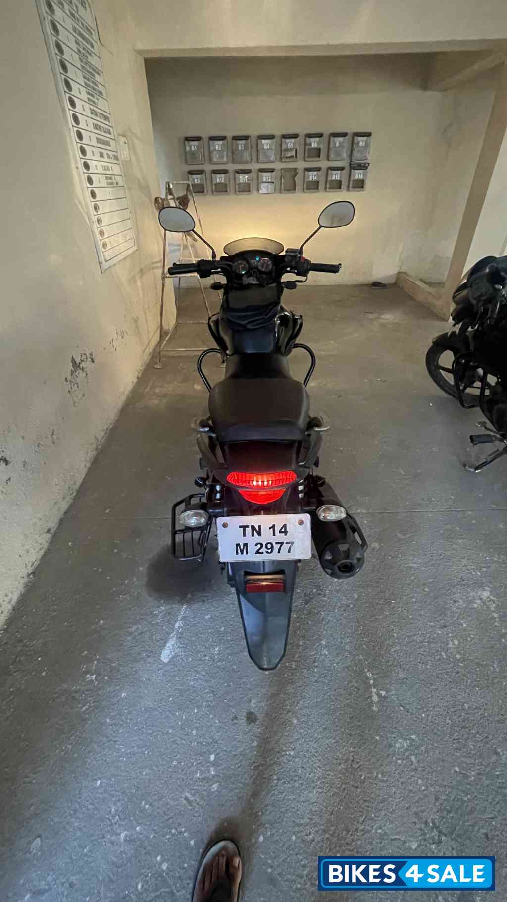 Black Yamaha SZ-RR V2