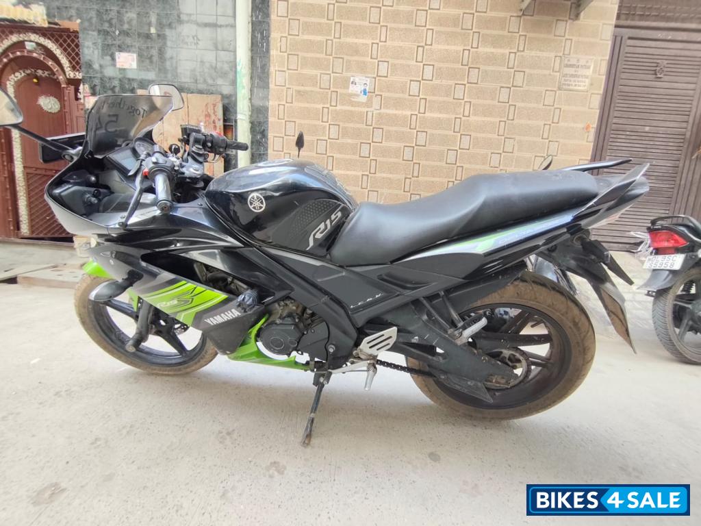 Green & Black Yamaha YZF R15 S