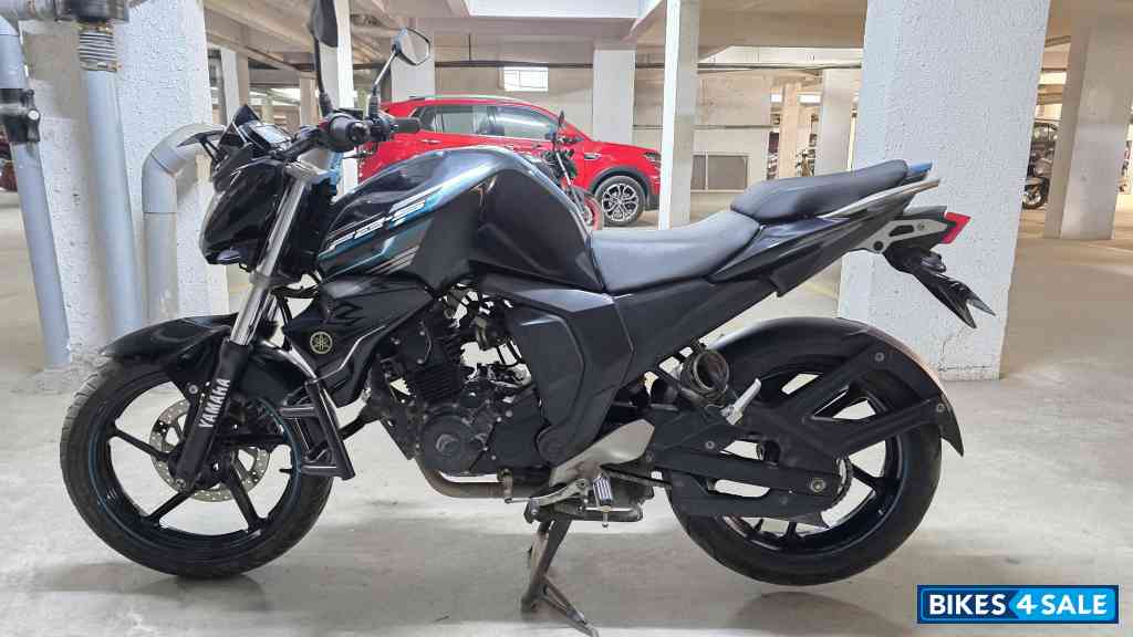 Yamaha FZ-S FI V2