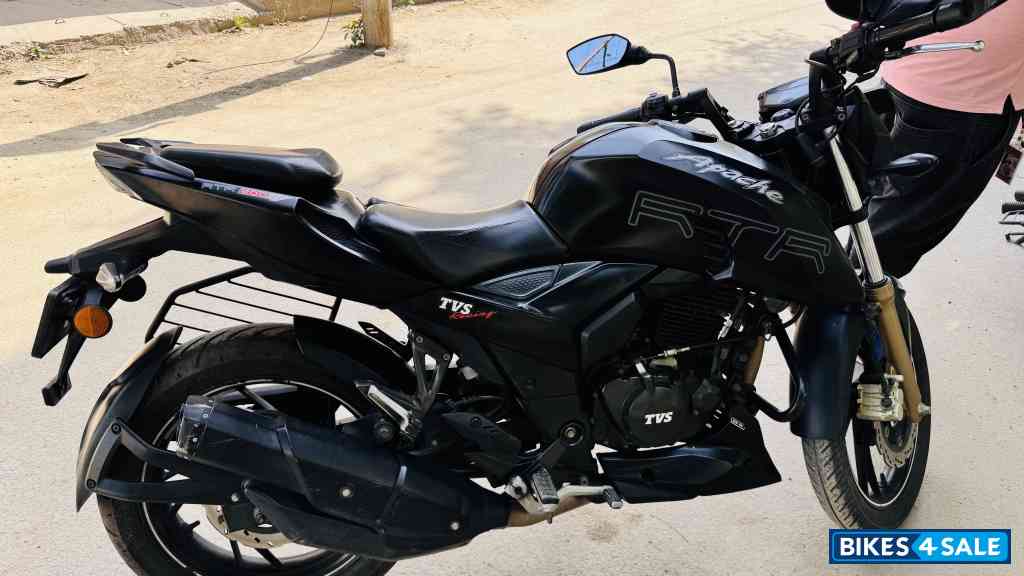 TVS Apache RTR 200 4V TVS Apache RTR 200 4V