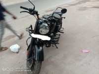 Royal Enfield Classic Stealth Black