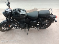 Royal Enfield Classic Stealth Black