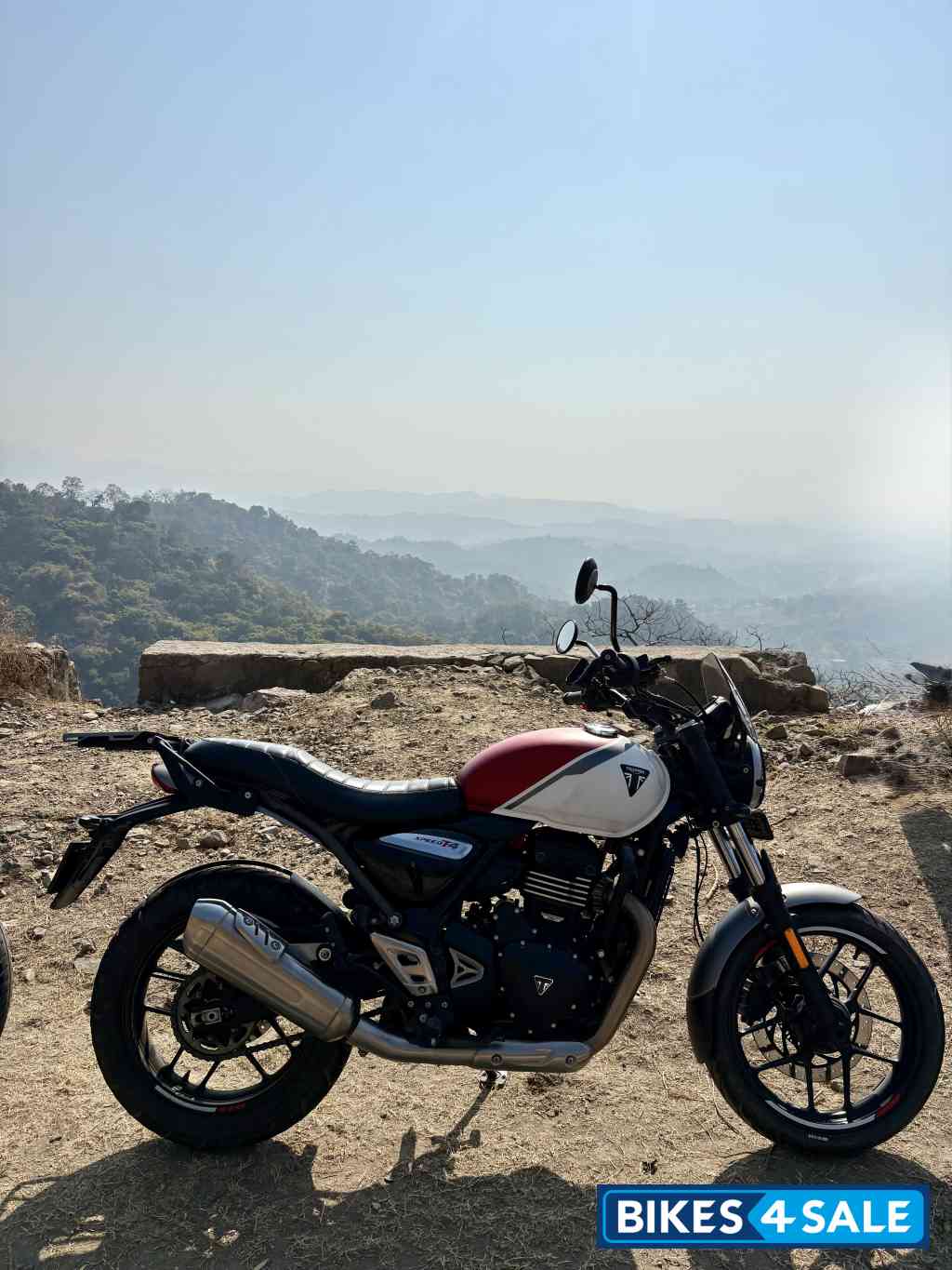 Triumph Speed T4