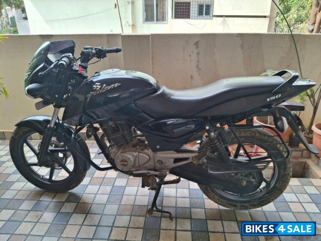 Black Bajaj Pulsar 150 DTSi