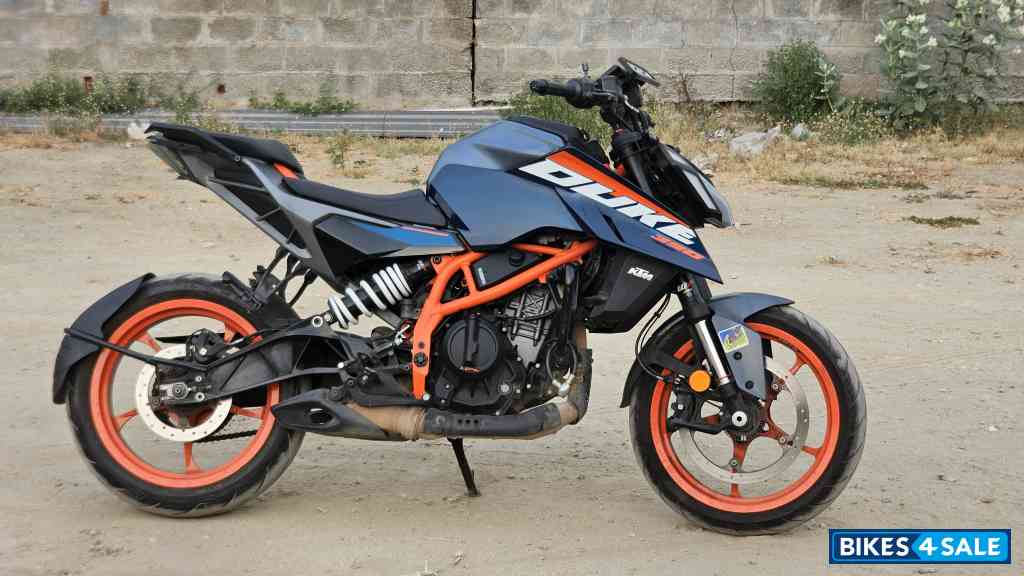 KTM Duke 390 BS6
