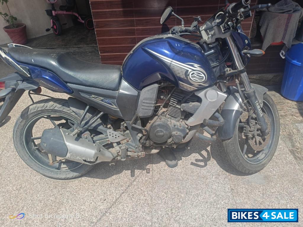 Yamaha FZ-S