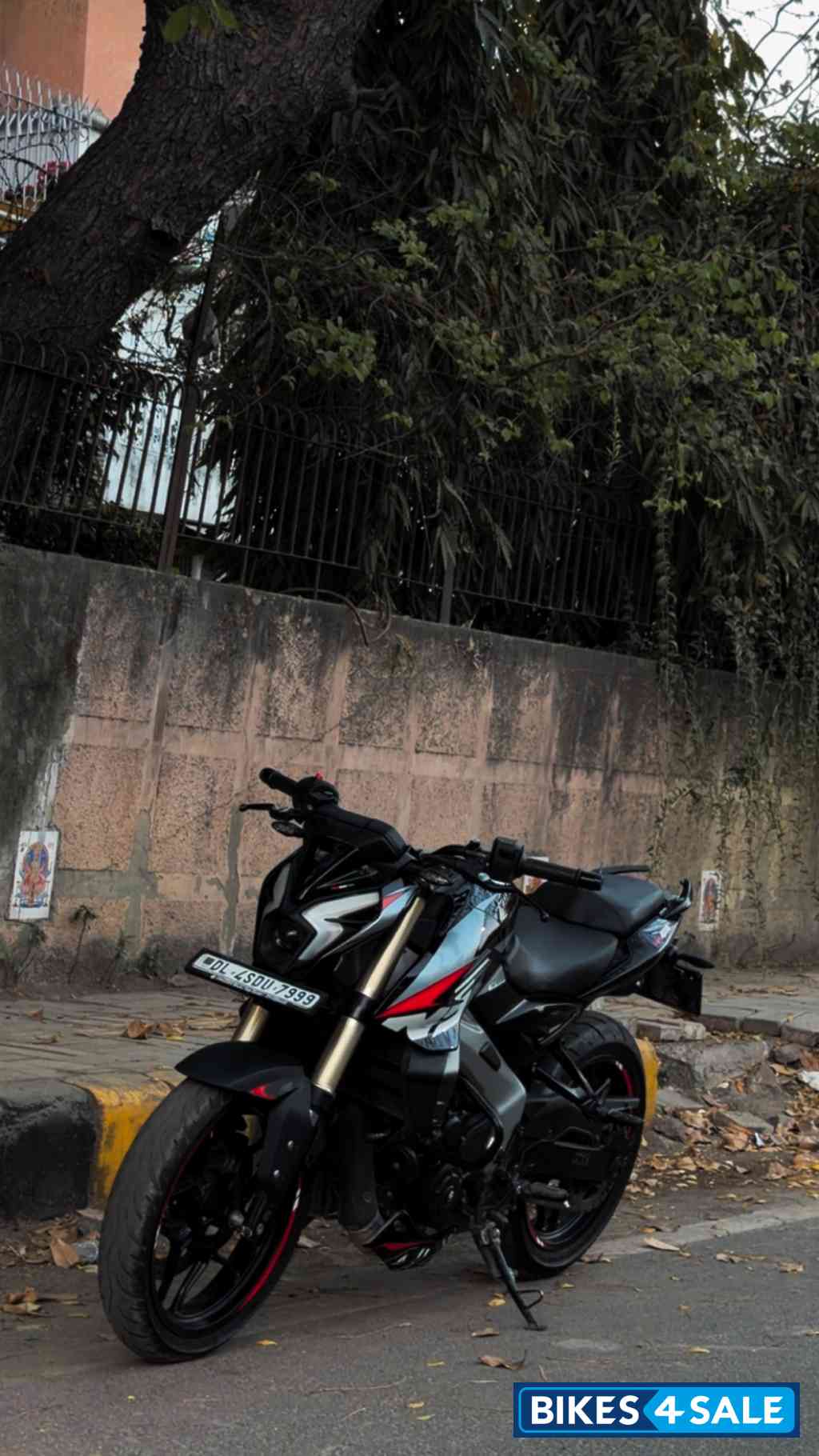Black Bajaj Pulsar NS400Z