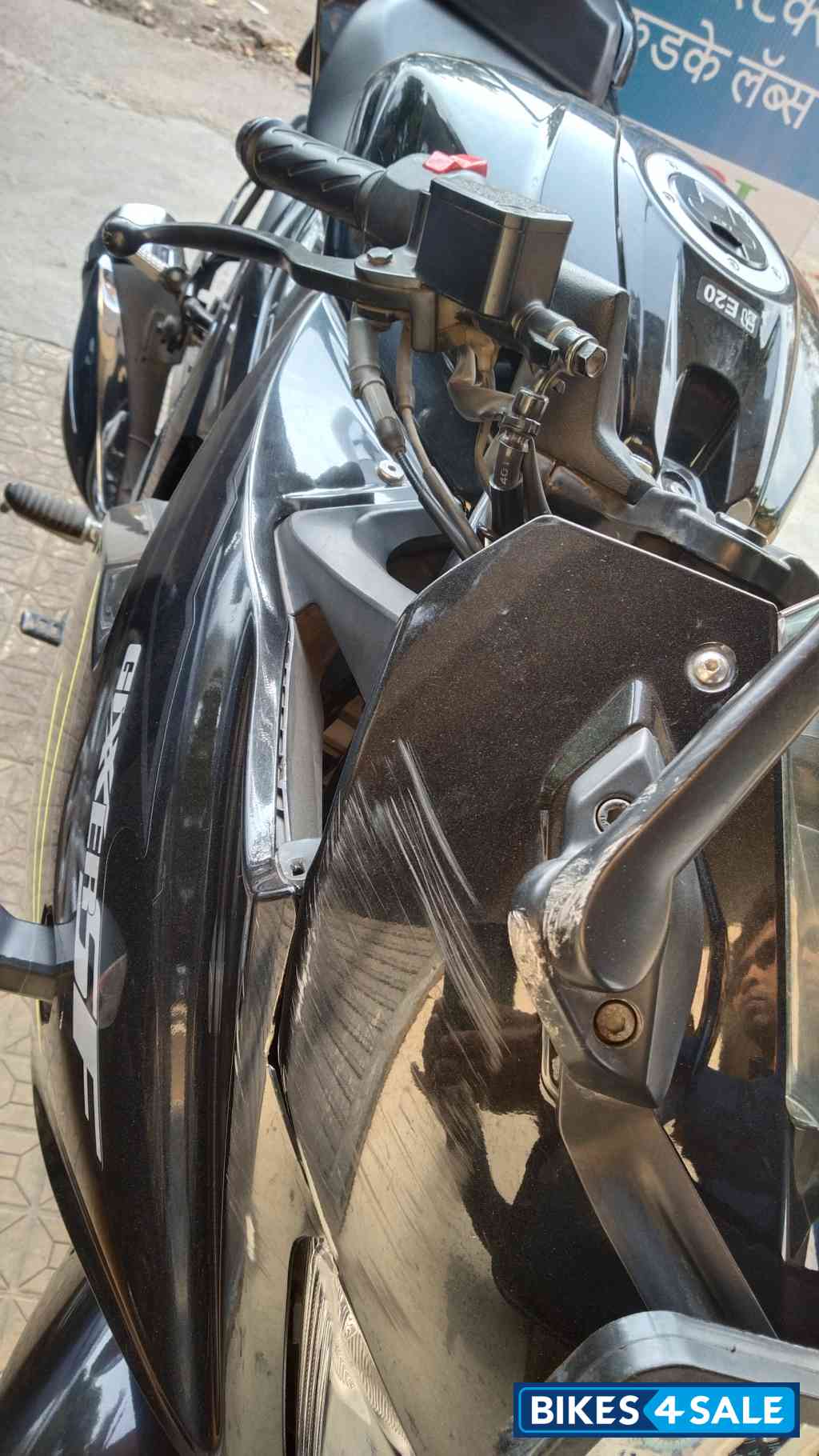 Black Neon Suzuki Gixxer SF