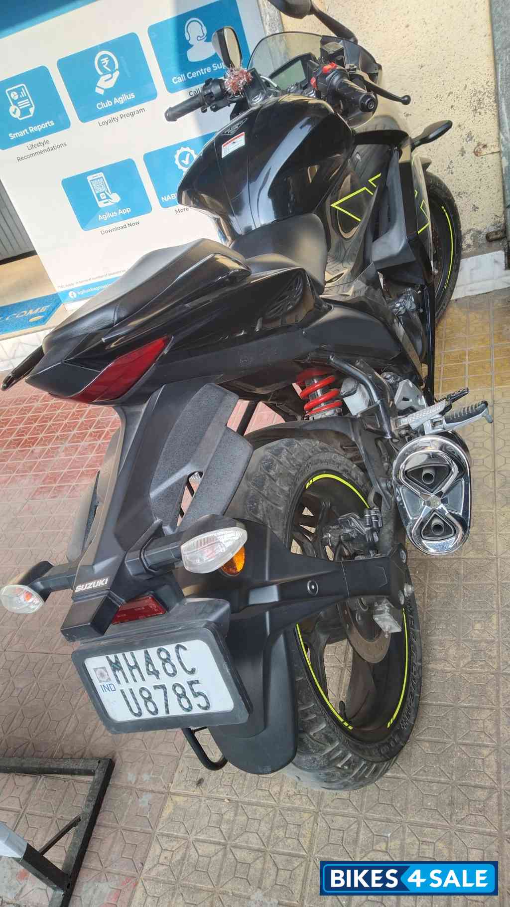 Black Neon Suzuki Gixxer SF