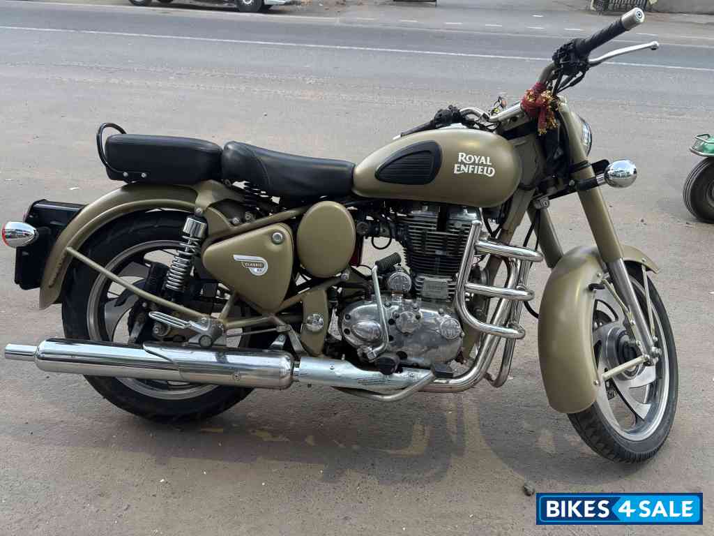 Desert Storm Royal Enfield Classic Desert Storm