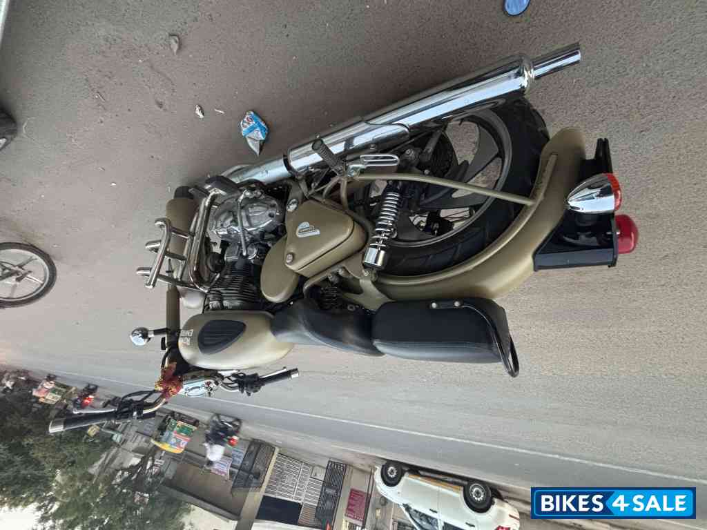 Desert Storm Royal Enfield Classic Desert Storm