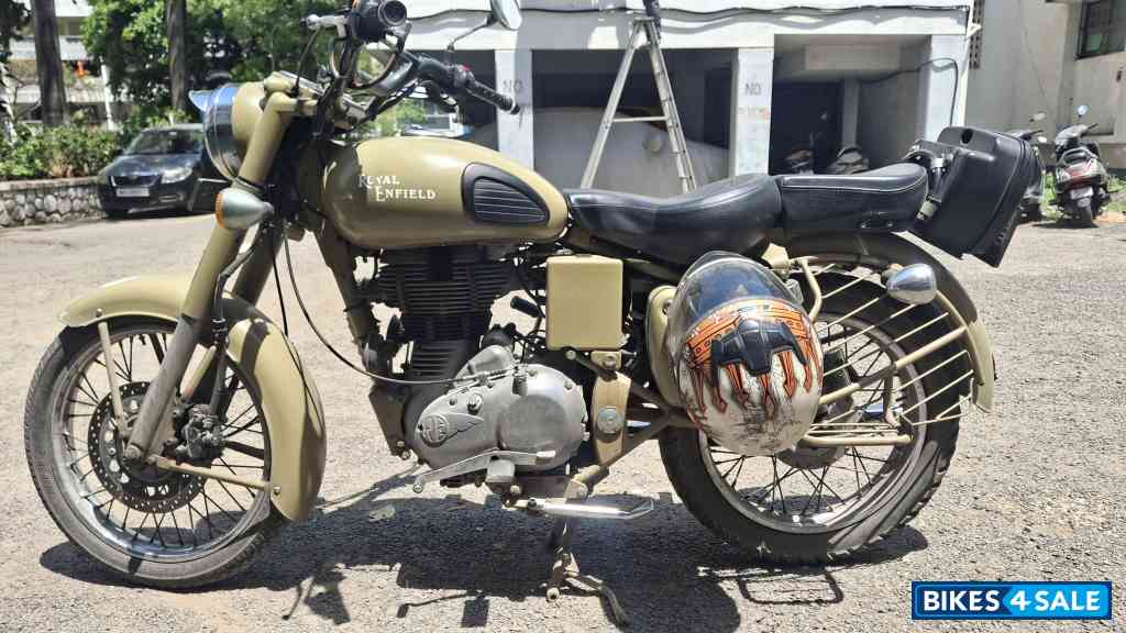 Royal Enfield Classic Desert Storm