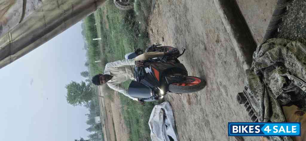 Red Or Black KTM RC 200