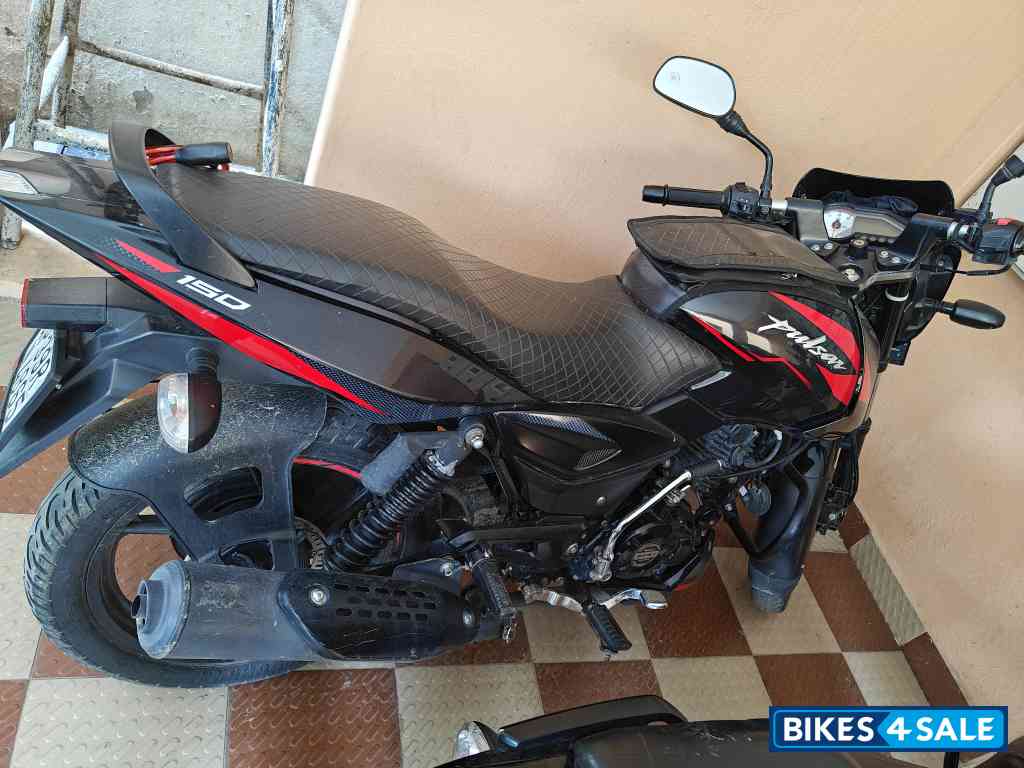 Red And Black Bajaj Pulsar 150 DTSi