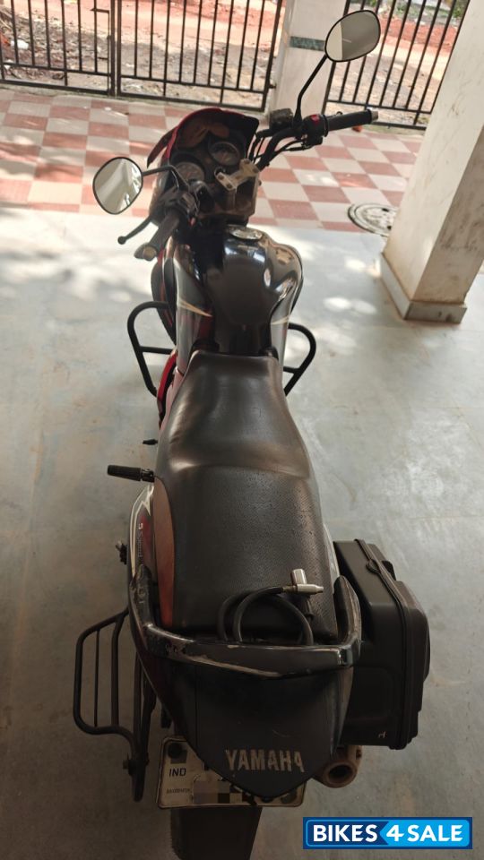 Red Black Yamaha SS125