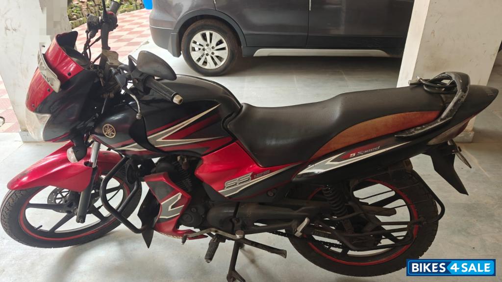 Red Black Yamaha SS125