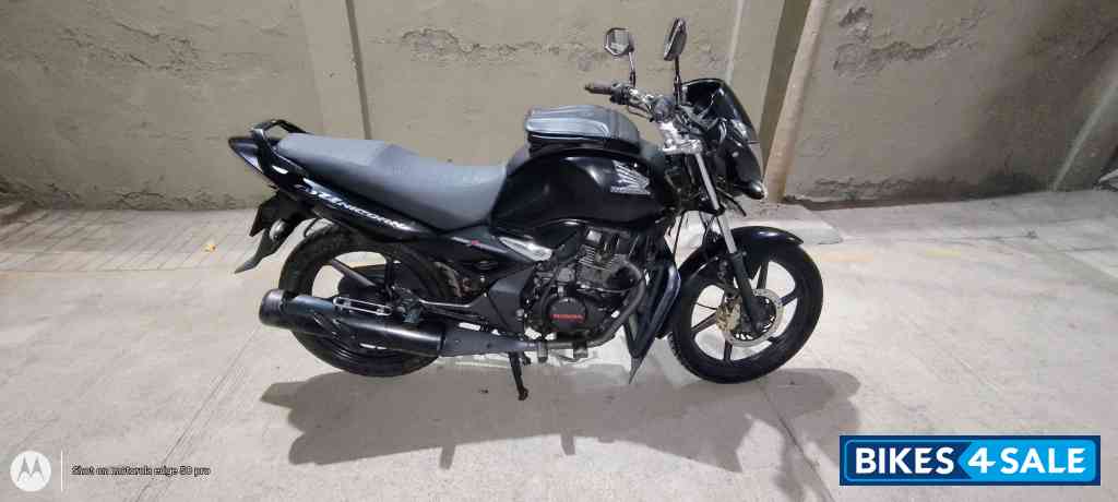 Black Honda CB Unicorn