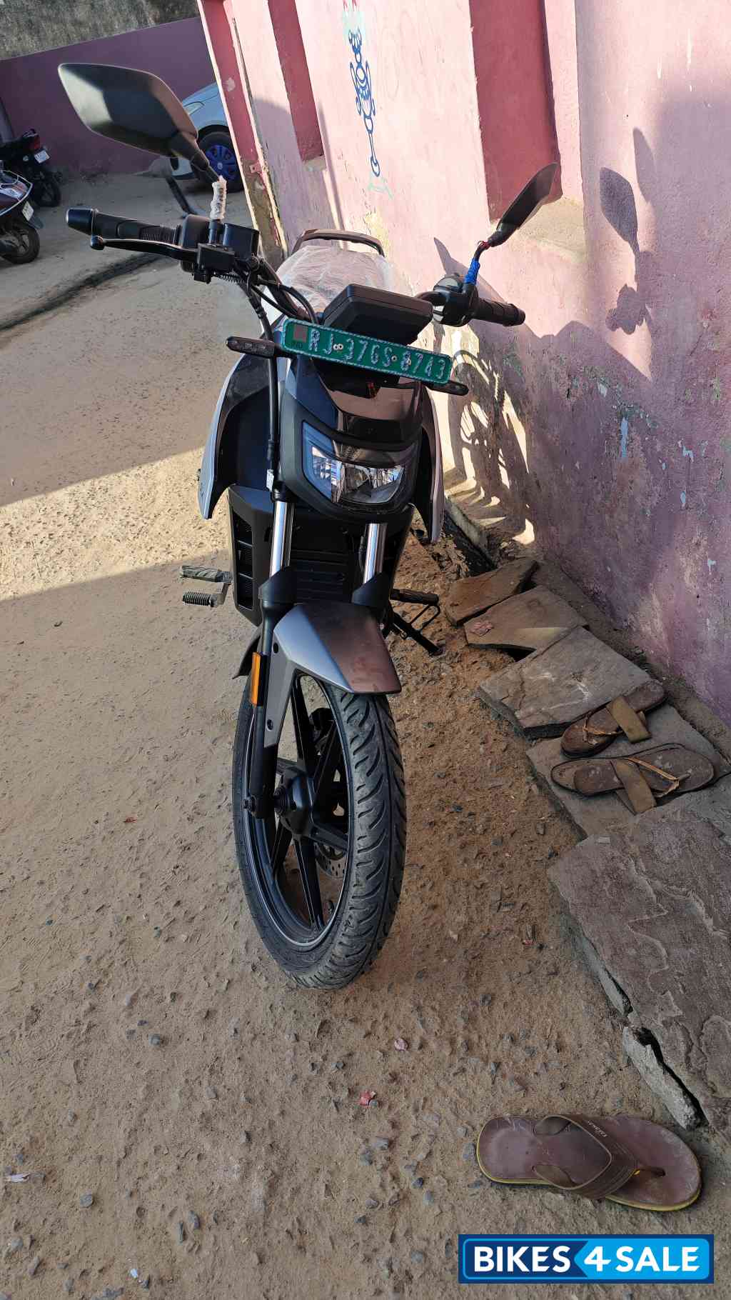 White Ola Roadster X Plus 4.5kWh