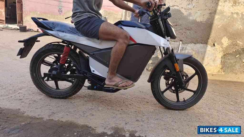 White Ola Roadster X Plus 4.5kWh