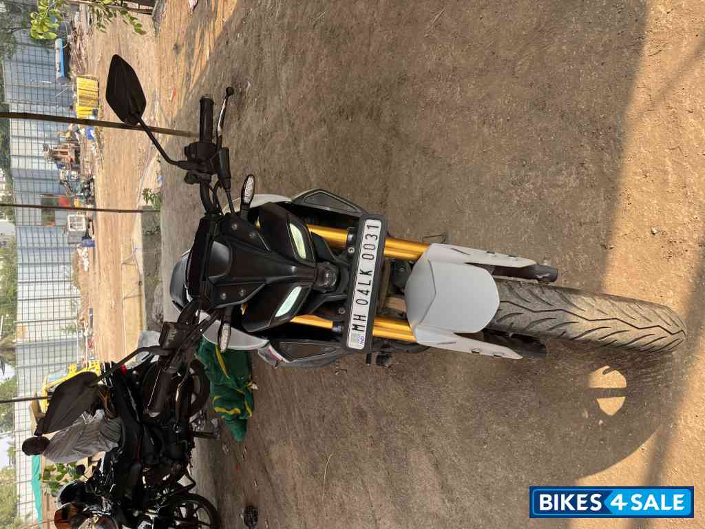 Mat Light Gray Metal Yamaha MT-15 BS6