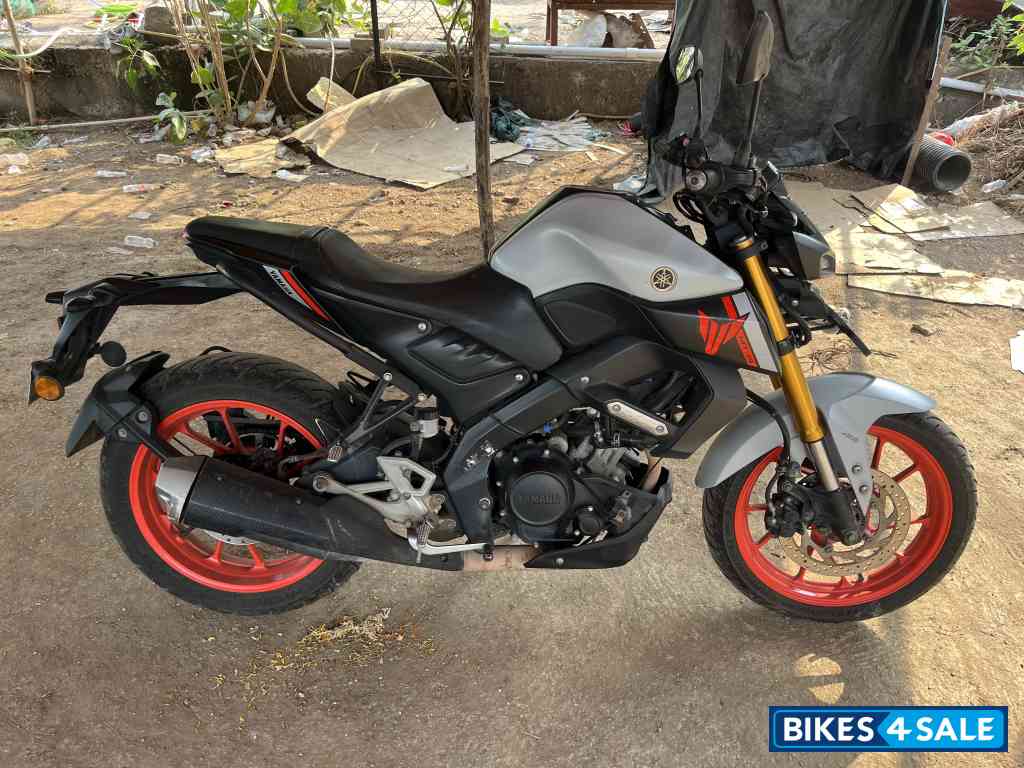 Mat Light Gray Metal Yamaha MT-15 BS6