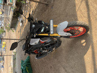 Mat Light Gray Metal Yamaha MT-15 BS6