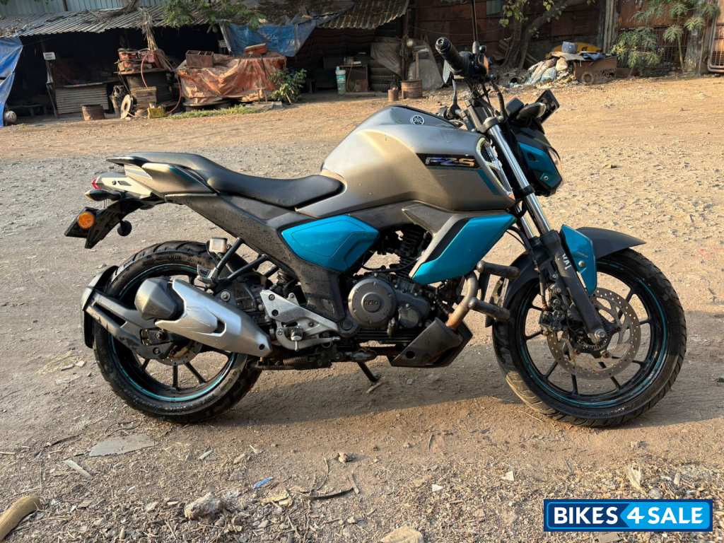 Cyan Blue Yamaha FZ-S FI V3