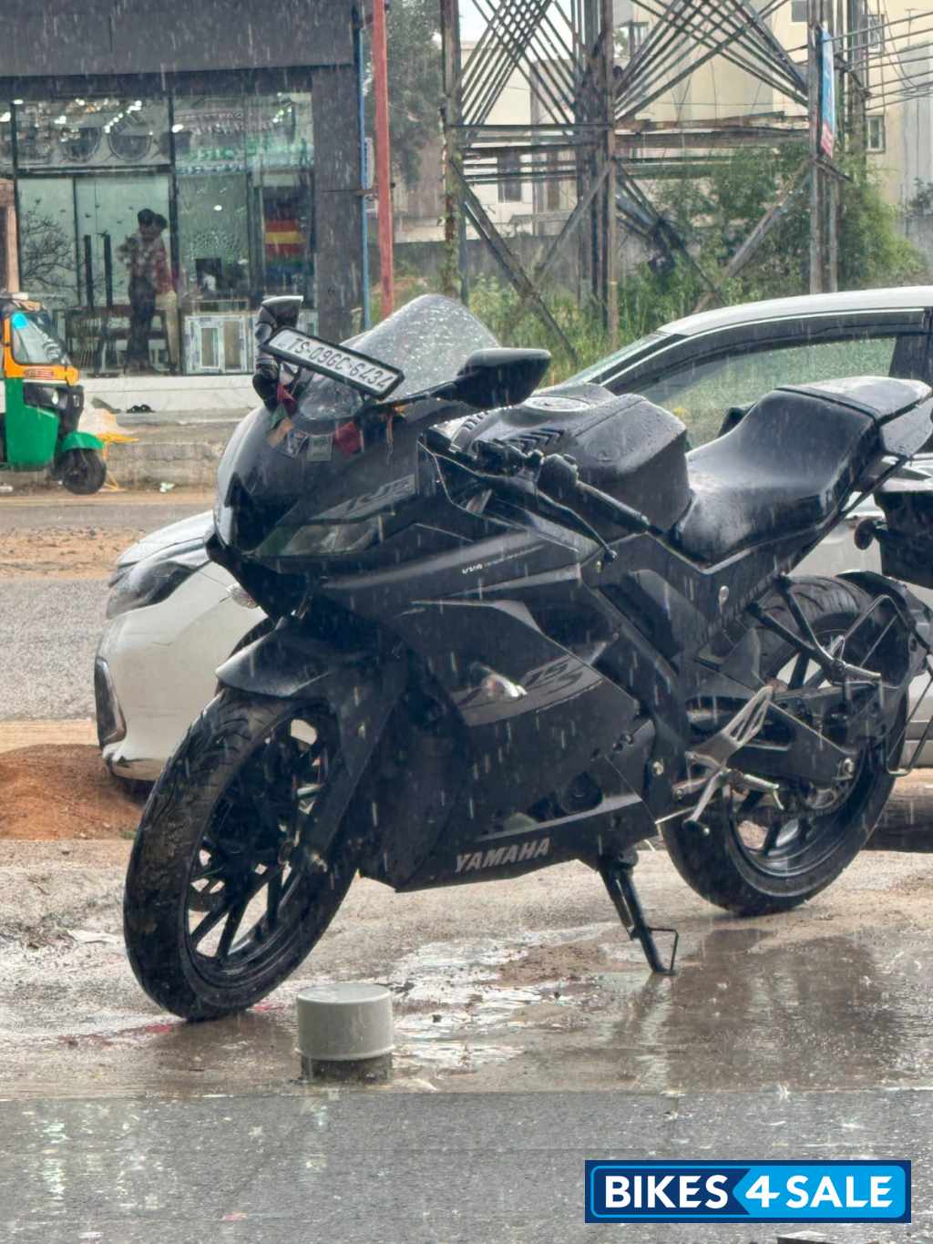 Black Yamaha YZF R15 S V3.0