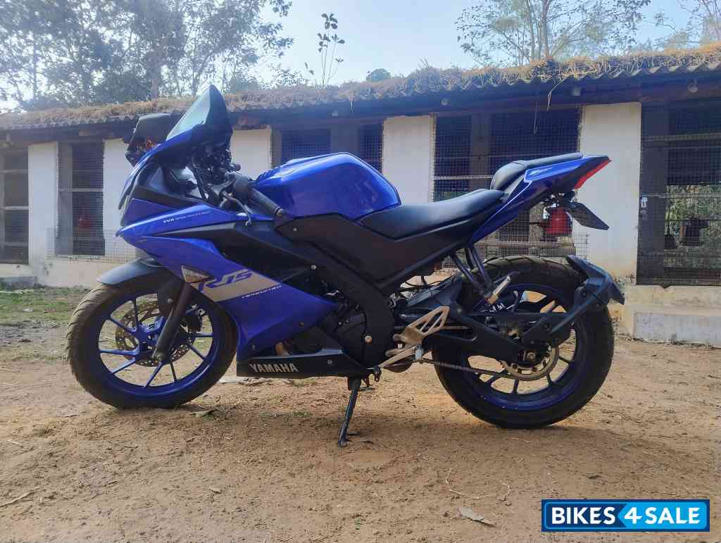 Racing Blue Yamaha YZF R15 V3