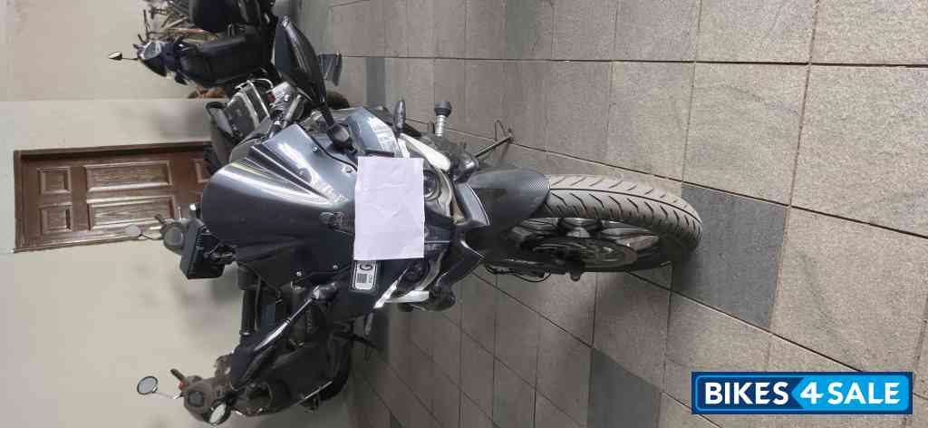 Bajaj Pulsar RS 200 BS6