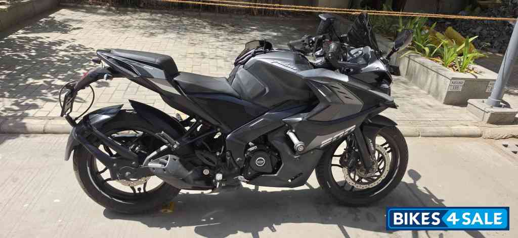 Bajaj Pulsar RS 200 BS6