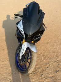 Yamaha R15 V4