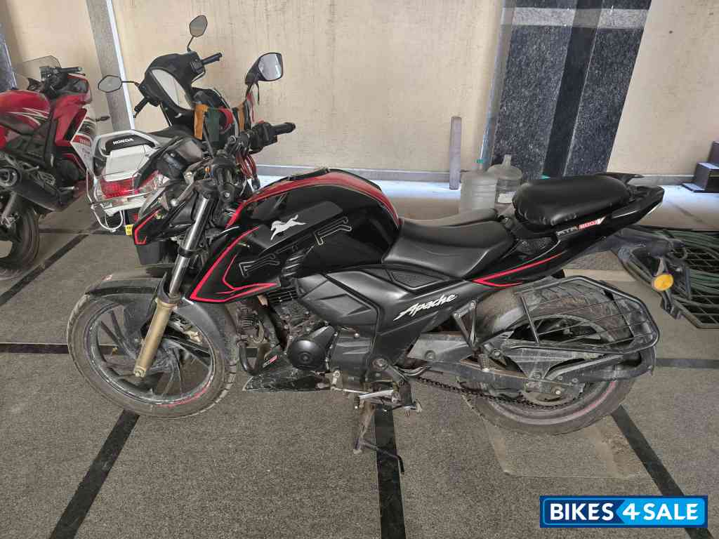 TVS Apache RTR 200 4V ABS