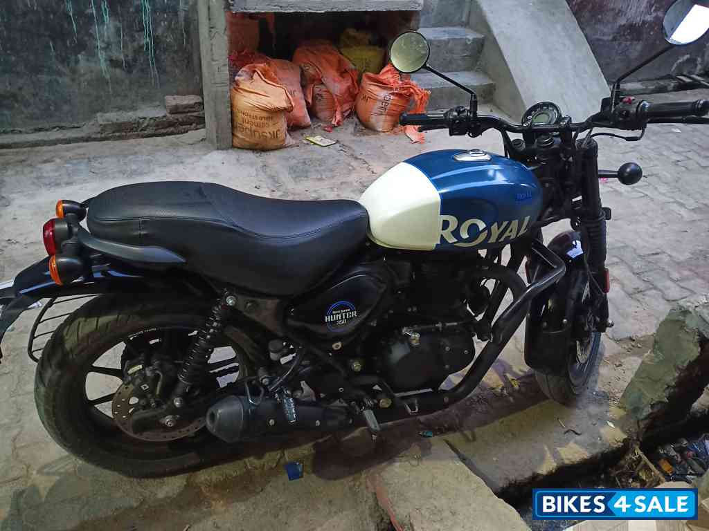 White And Blue Royal Enfield Hunter 350 Metro