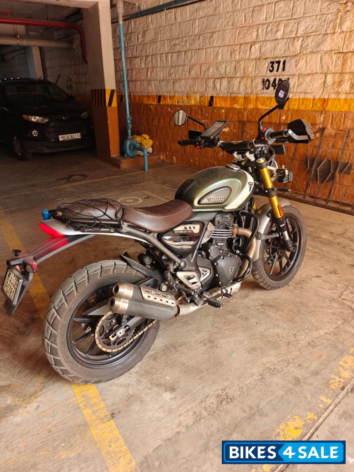 Khakhi Green Triumph Scrambler 400 X