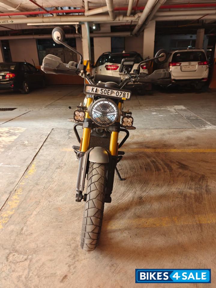 Khakhi Green Triumph Scrambler 400 X