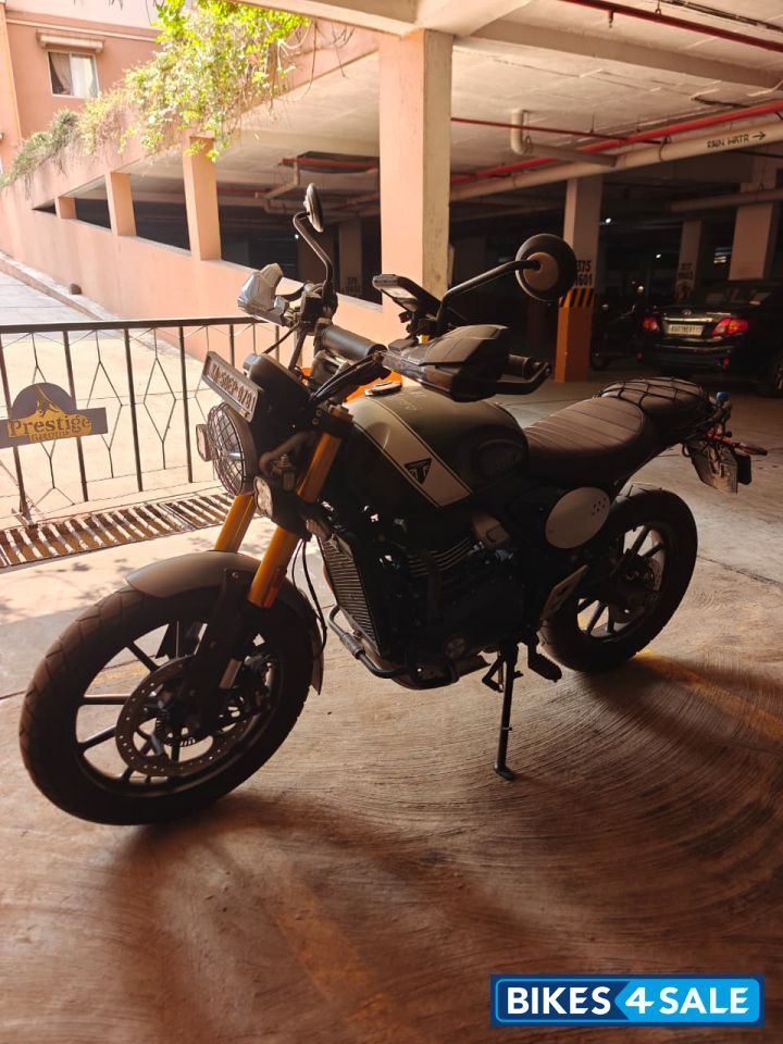Khakhi Green Triumph Scrambler 400 X