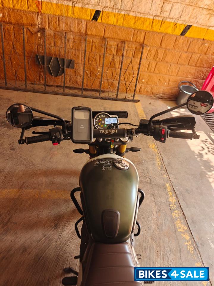 Khakhi Green Triumph Scrambler 400 X